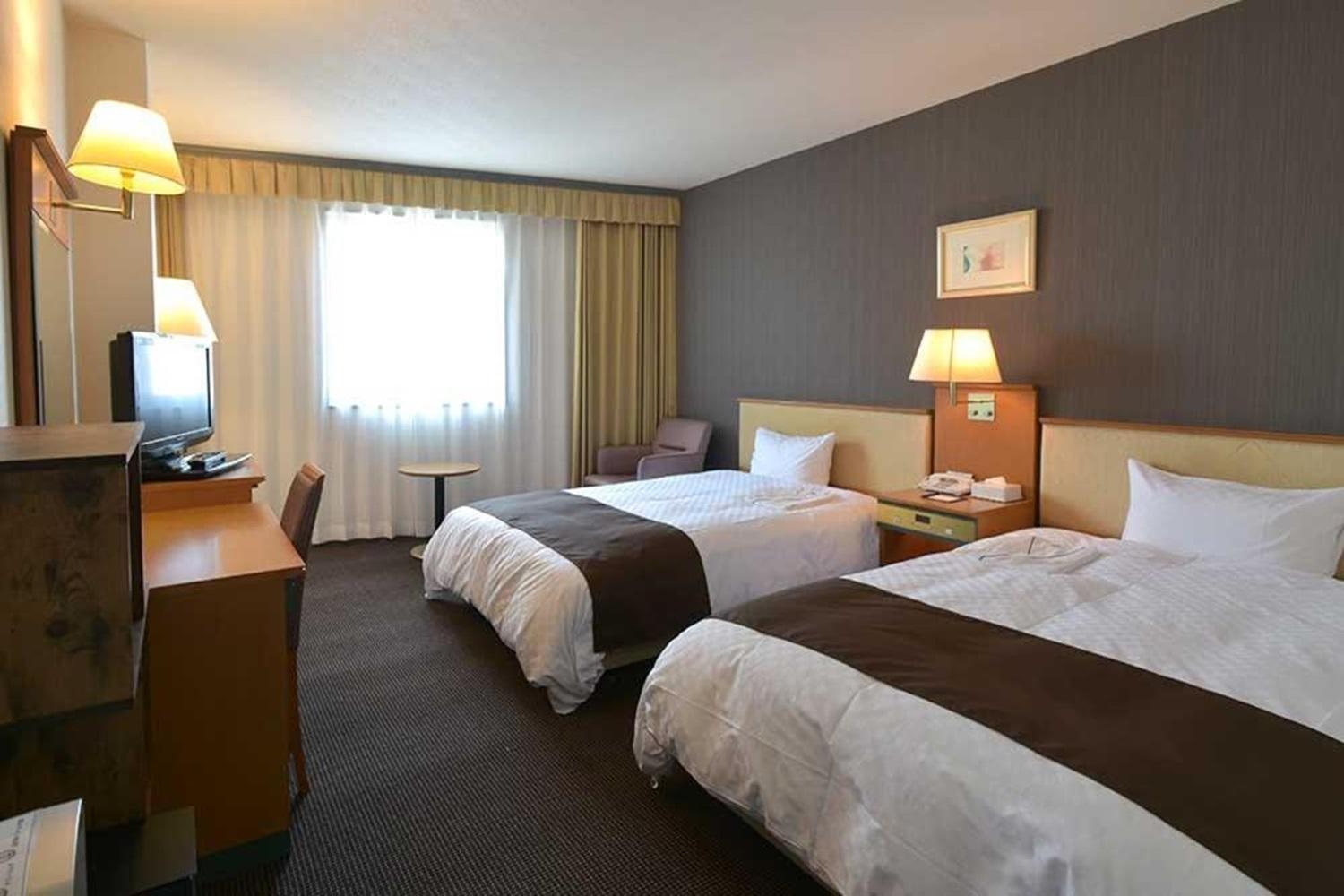 Blossom Hotel Хиросаки Экстерьер фото