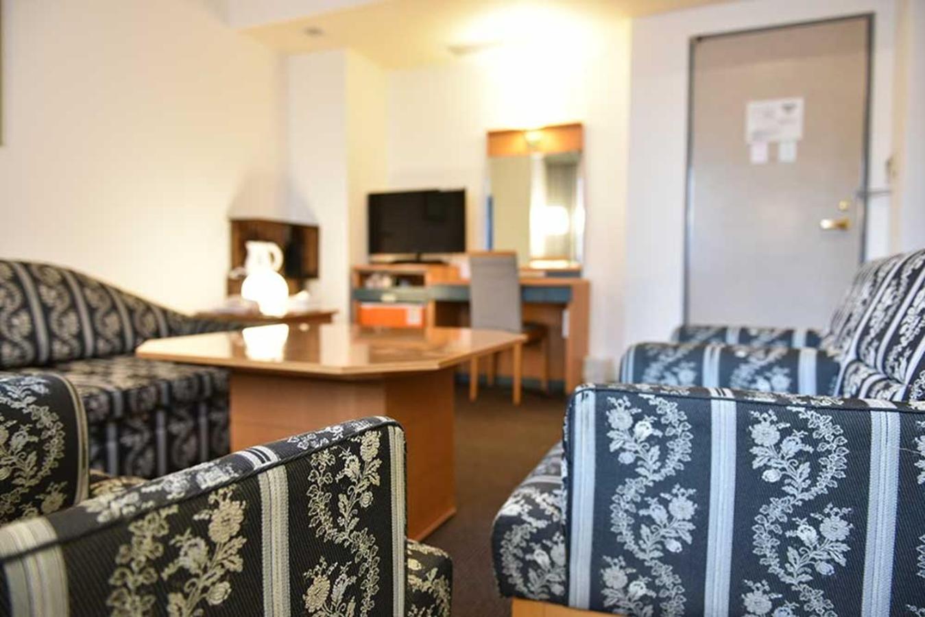 Blossom Hotel Хиросаки Экстерьер фото
