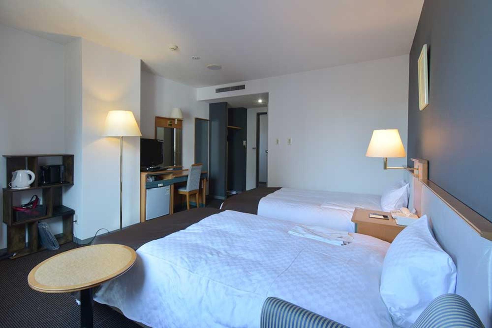 Blossom Hotel Хиросаки Экстерьер фото